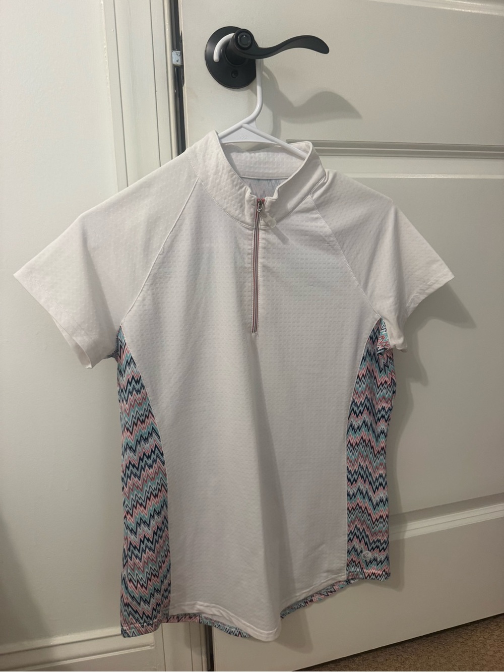 Womens White Active Short-Sleeve Top with Chevron Side Panels